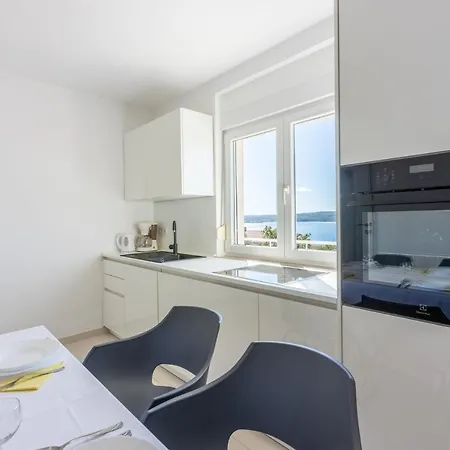 Danica Apartament *